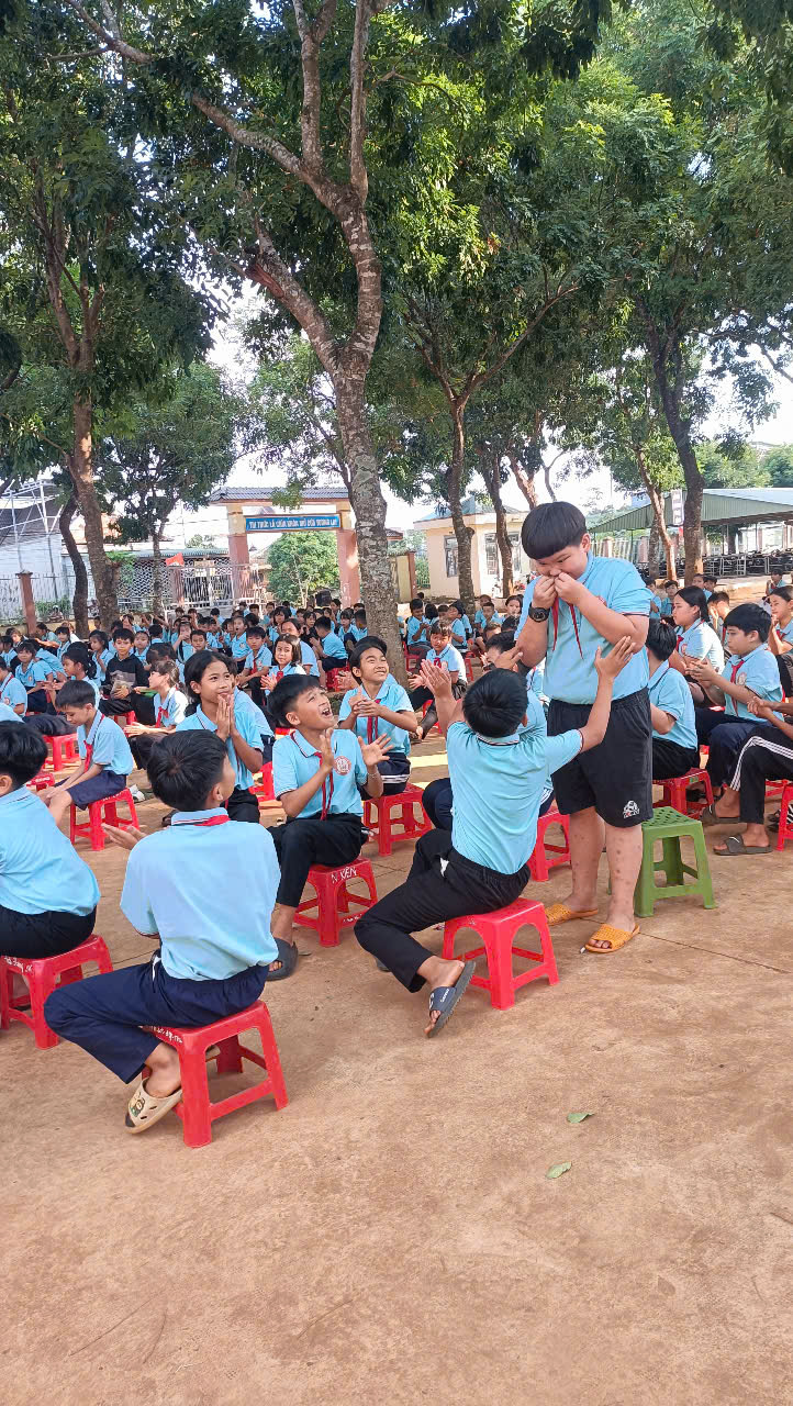 Left-column advertisement