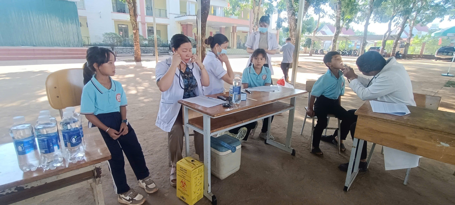TRẠM Y TẾ TIÊM PHÒNG, KHÁM SK CUỐI NĂM