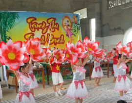CHUA-THANH-BINH-TRAO-QUA-CHO-HOC-SINH-5-10-3.jpg